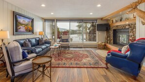 Condo (2 Bedrooms) | Servicio de la propiedad
