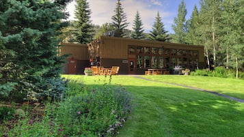 Apartment (2 Bedrooms) | Property amenity