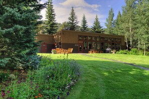 Apartment (2 Bedrooms) | Exterior - Lodgepole #2003 (Keystone)