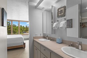 Apartment (2 Bedrooms) | Bahagian luar
