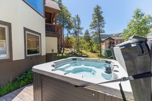 House (4 Bedrooms) | Exterior - 27 Rasor Court (Keystone)
