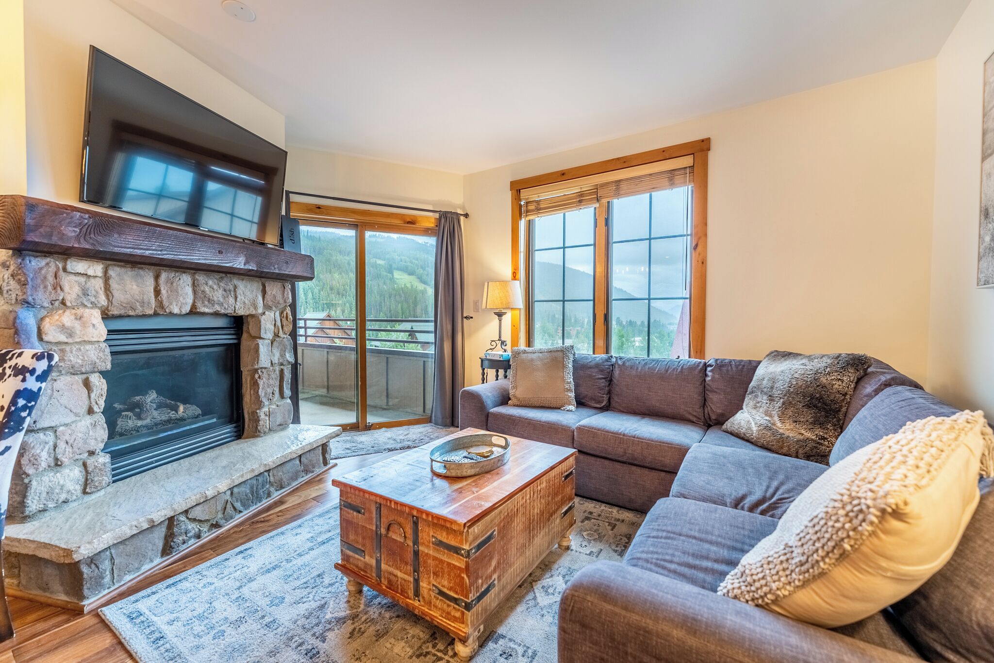Condo (2 Bedrooms) | Property amenity