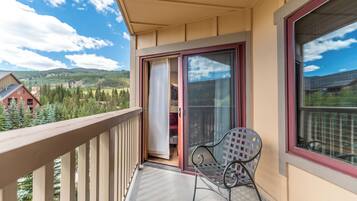 Condo (1 Bedroom) | Property amenity