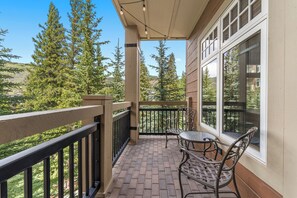 Exterior - Lone Eagle #3021 (Keystone)