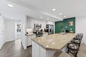 Apartment (1 Bedroom) | Exterior - Saints John #2500 (Keystone)