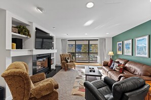 Apartment (1 Bedroom) | Exterior - Saints John #2500 (Keystone)