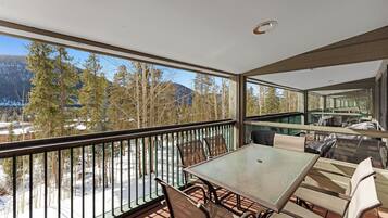 Condo (1 Bedroom) | Servicio de la propiedad