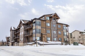 Condo (2 Bedrooms) | Property amenity - Sl2303-2 (Dillon)