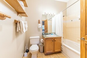 Apartment (2 Bedrooms) | Exterior - Arap Ldg #8134 (Keystone)