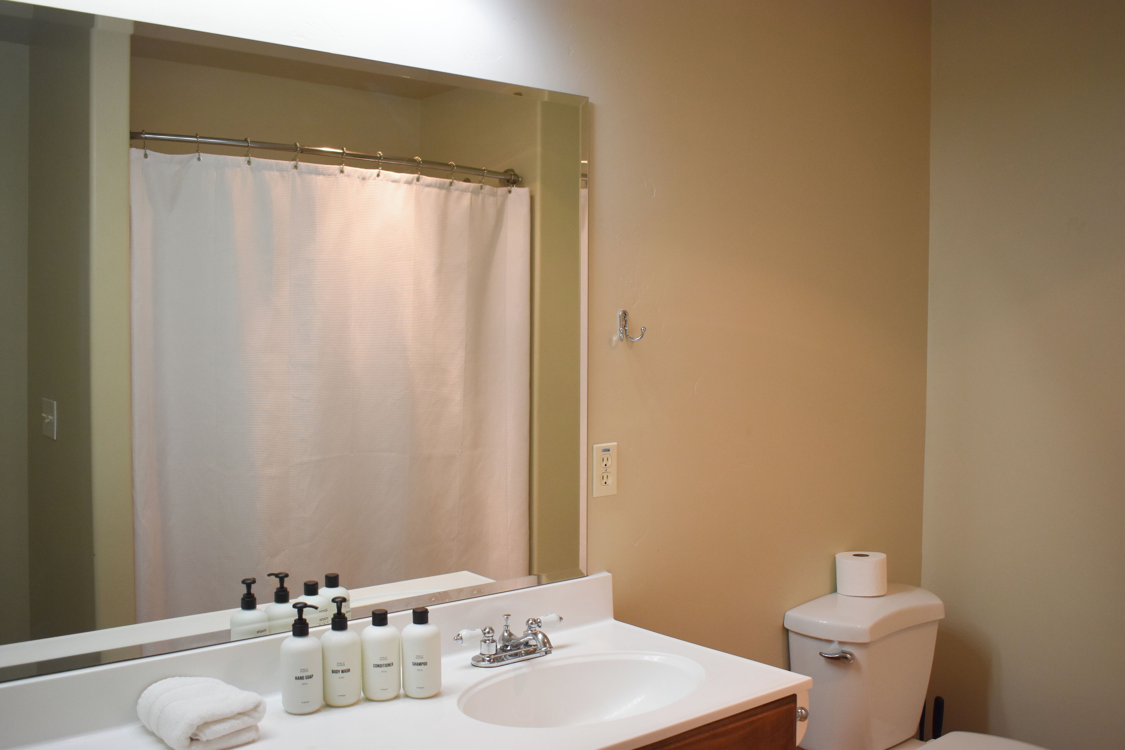 Håndklær, såpe og toalettpapir