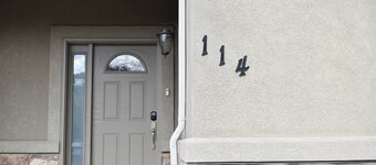 Spacious Studio Retreat I Century