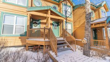 Villa (3 Bedrooms) | Property amenity