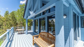 Rumah (5 Bedrooms) | Eksterior