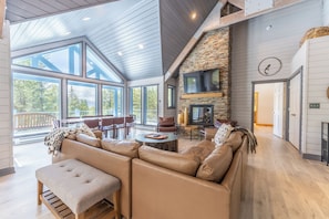 House (5 Bedrooms) | Front of property