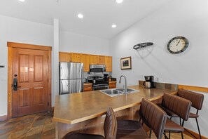 Apartment (2 Bedrooms) | Exterior