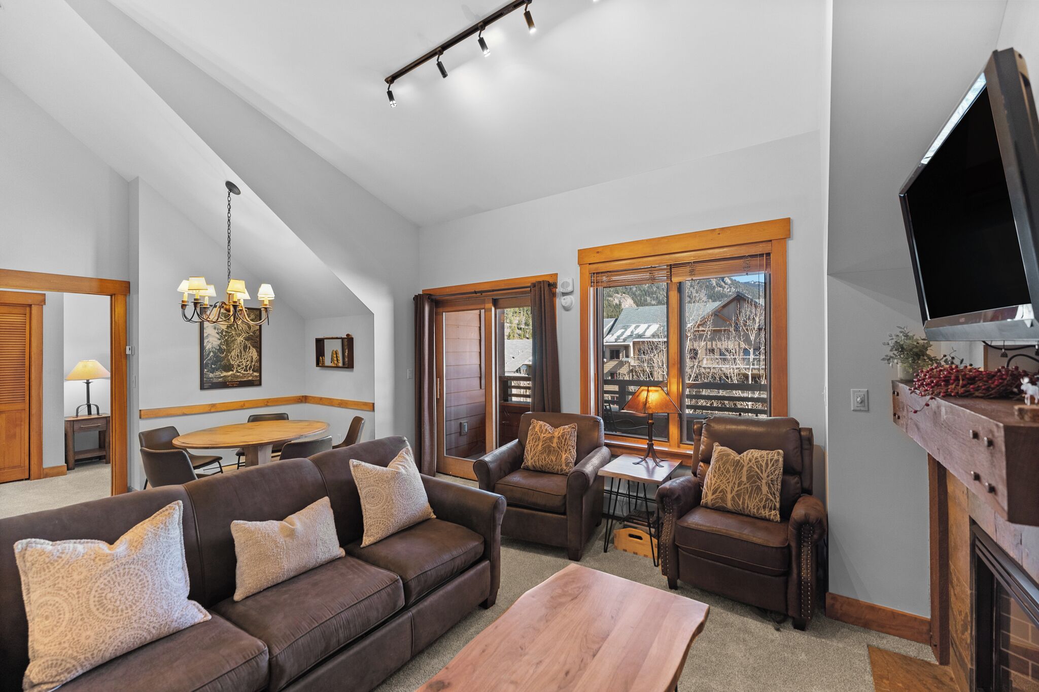 Condo (2 Bedrooms) | Property amenity