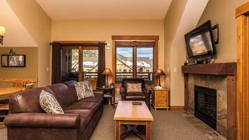 Apartment (2 Bedrooms) | Front of property