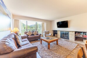 Apartment (2 Bedrooms) | Front of property