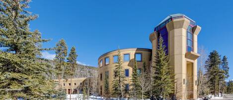 อพาร์ทเมนท์ (2 Bedrooms) | บริเวณภายนอก