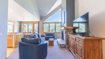 Villa (3 Bedrooms) | Front of property