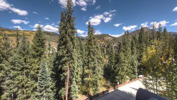 Apartment (4 Bedrooms) | Bahagian luar