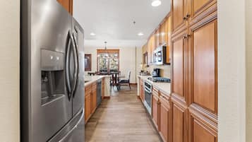 Condo (4 Bedrooms) | Comodidades da propriedade