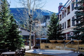 Apartment (1 Bedroom) | Exterior - Silver Mill #8222 (Keystone)