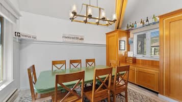 Studio (2 Bedrooms) | Property amenity