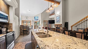 Apartment (3 Bedrooms) | Exterior