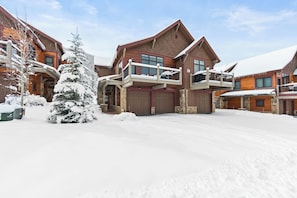 Villa (3 Bedrooms) | Exterior