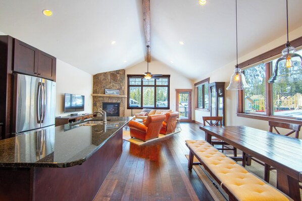 Villa (3 Bedrooms) | Front of property