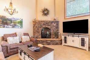 Villa (3 Bedrooms) | Front of property - Autumn Brook #22 (Keystone)