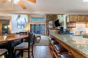 Condo (3 Bedrooms) | Exterior