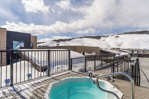 Apartment (2 Bedrooms) | Exterior - Skywalk Flats #305e : 2 (Silverthorne)