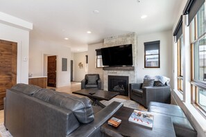 Apartment (2 Bedrooms) | Exterior
