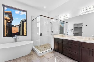 独立别墅 (4 Bedrooms) | 外观