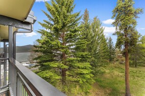 Apartment (1 Bedroom) | Exterior - Lake Cliffe #307, Building A (Dillon)