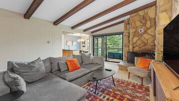 Condo (1 Bedroom) | Property amenity