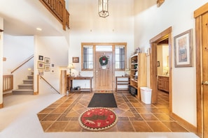 House (3 Bedrooms) | Exterior