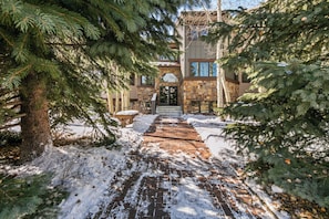 Apartment (2 Bedrooms) | Exterior