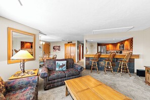 Apartment (2 Bedrooms) | Exterior - Frostfire #20b (Keystone)