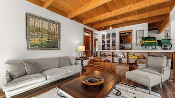 Studio (3 Bedrooms) | Property amenity