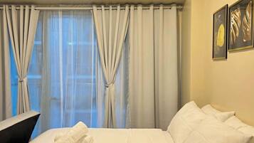 Estudio Deluxe, vistas a la ciudad | Wifi gratis y ropa de cama