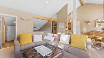 Apartment (2 Bedrooms) | Bahagian luar