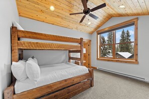 House (3 Bedrooms) | Property amenity