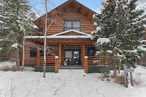 House (4 Bedrooms) | Front of property