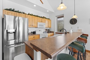 Apartment (2 Bedrooms) | Exterior - Retreat on the Blue, Unit E2 : 150 (Silverthorne)