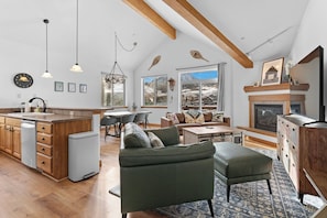 Apartment (2 Bedrooms) | Exterior - Retreat on the Blue, Unit E2 : 150 (Silverthorne)