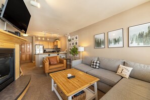 Apartment (1 Bedroom) | Exterior - Silver Mill #8266 (Keystone)