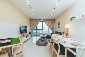 Interior - Mosaic Midvalley Starlit 3BR 8pax Bathtub Mahjong (Plentong)